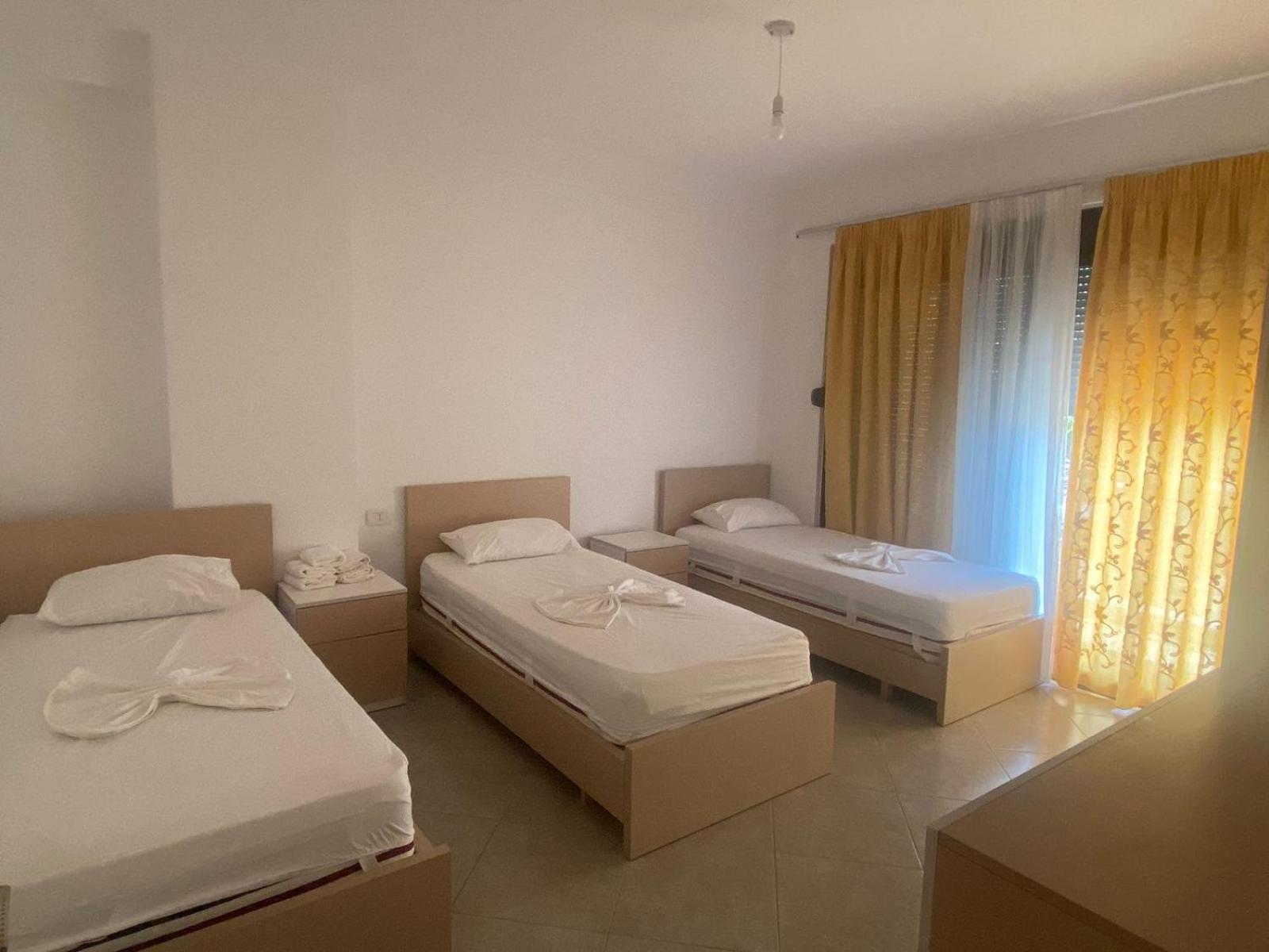 Hotel Fish Land Plazhi San Pietro Kültér fotó