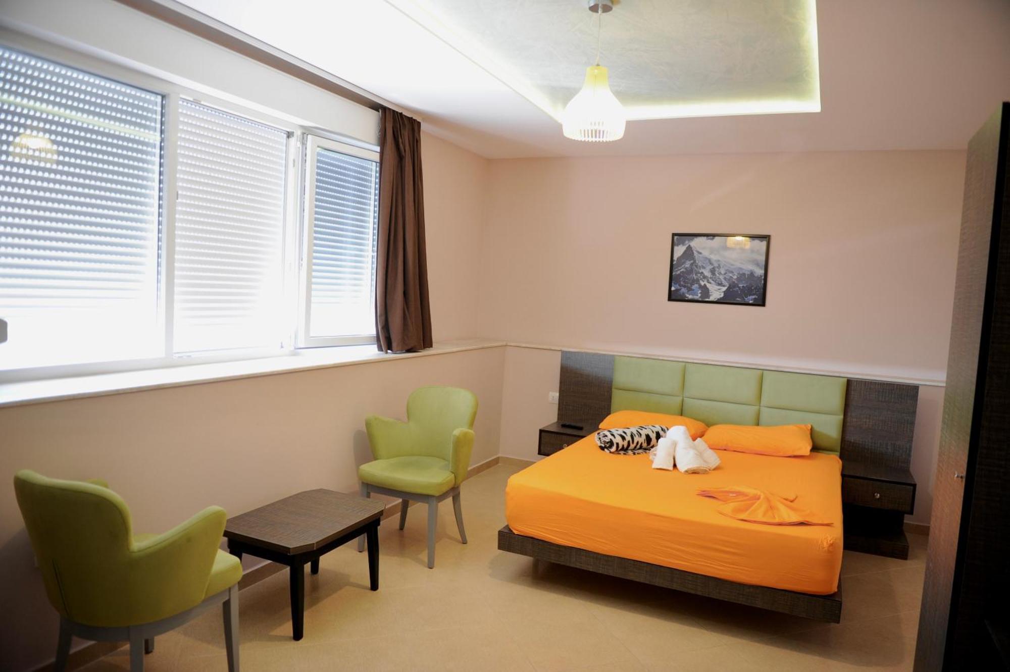 Hotel Fish Land Plazhi San Pietro Kültér fotó