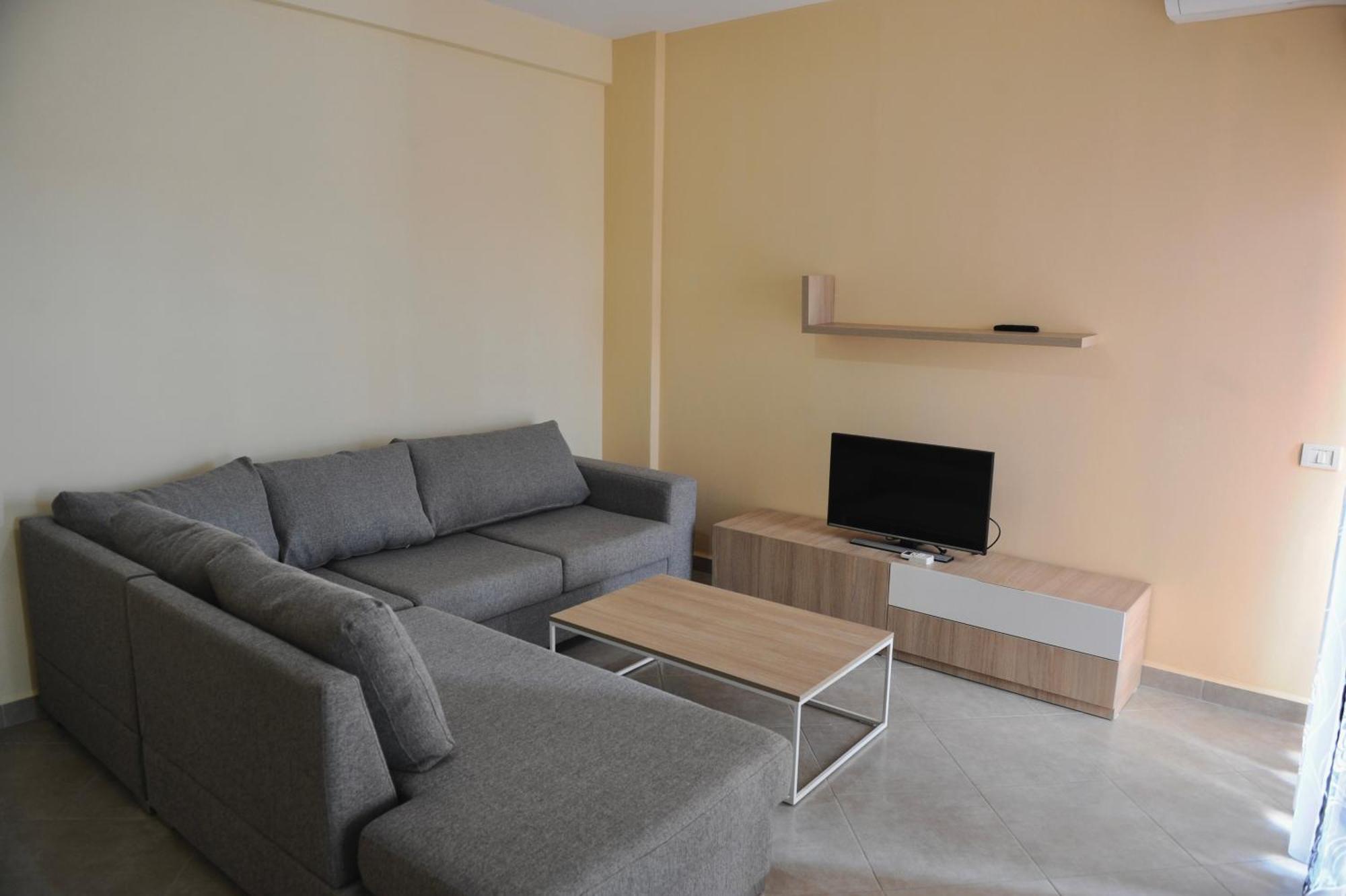 Hotel Fish Land Plazhi San Pietro Kültér fotó