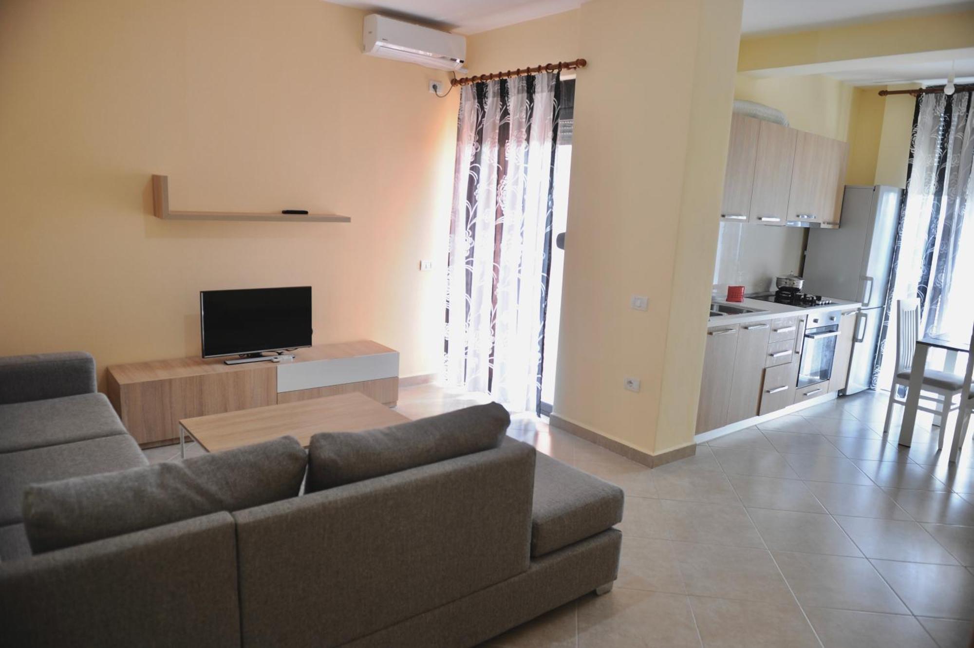 Hotel Fish Land Plazhi San Pietro Kültér fotó