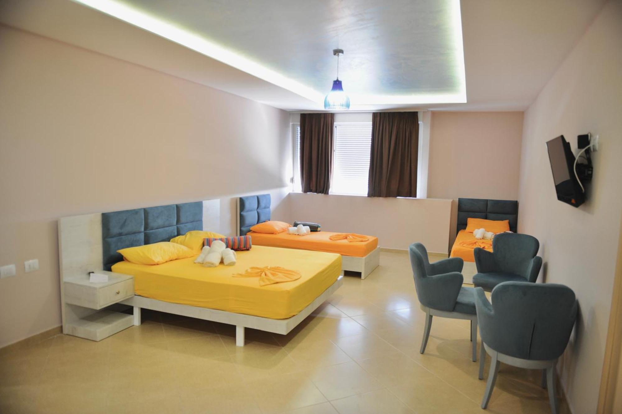 Hotel Fish Land Plazhi San Pietro Kültér fotó