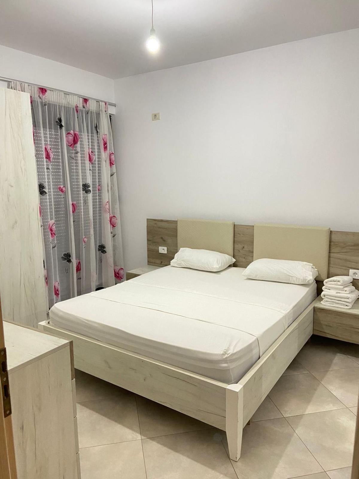 Hotel Fish Land Plazhi San Pietro Kültér fotó